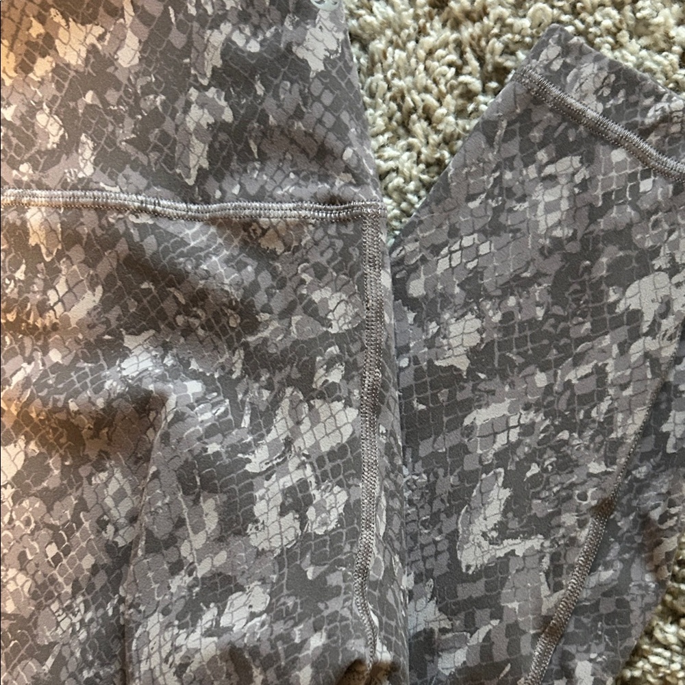 Lululemon leggings- snake skin pattern - Picture 5 of 5